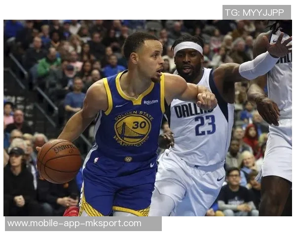 杨瀚森精彩单挑尤班克斯背运转身连招引发观众热烈反响